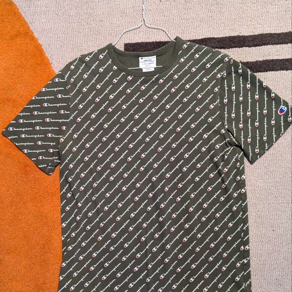 Champion Heritage Logo Tshirt green- size Large